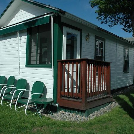 Channel Waterfront Cottages Weirs Beach Chambre photo