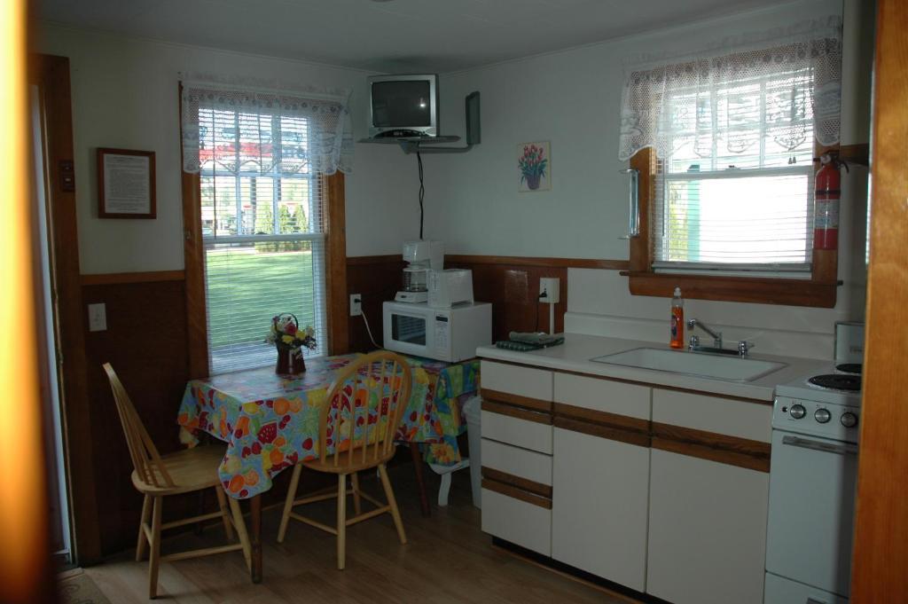 Channel Waterfront Cottages Weirs Beach Chambre photo