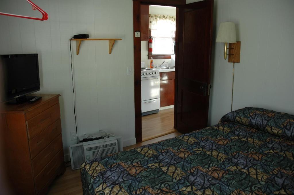 Channel Waterfront Cottages Weirs Beach Chambre photo