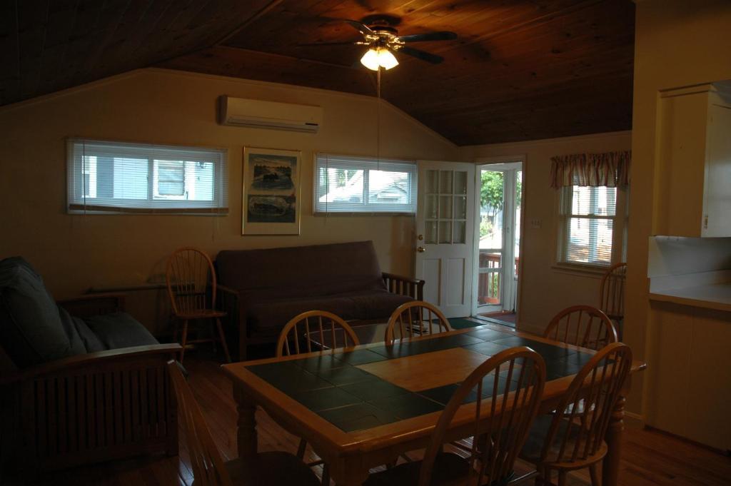 Channel Waterfront Cottages Weirs Beach Chambre photo
