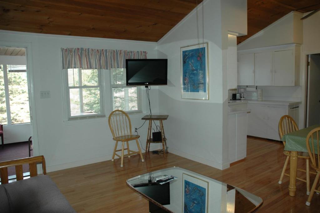 Channel Waterfront Cottages Weirs Beach Chambre photo